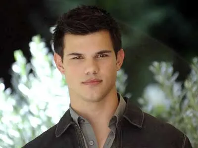 Taylor Daniel Lautner has a tough year ahead, predicts Ganesha