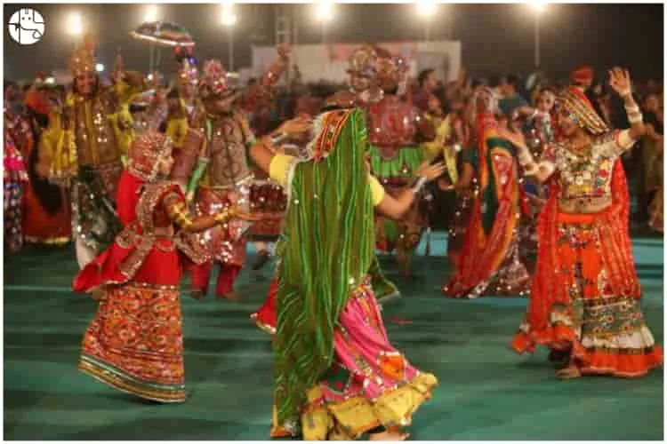 Know your Garba style this Navaratri 2019 as per Zodiac Signs