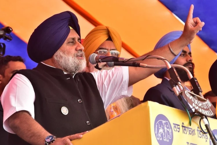 Punjab Election 2022 Sukhbir Singh Badal के लिए लाएगा सुख के दिन ?